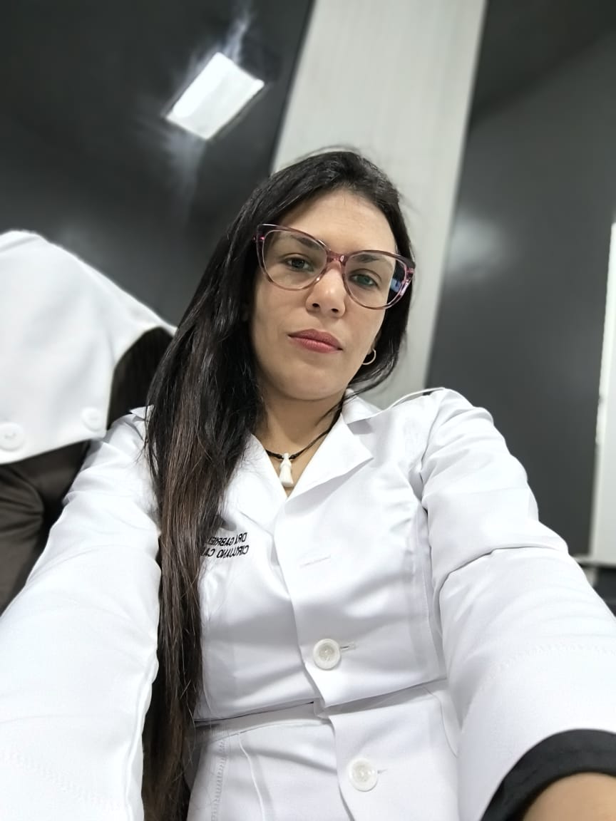 Dra. Gabriela fuentes Cirujana Cardiovascular 1 Dra. Gabriela fuentes
Cirujana Cardiovascular 1